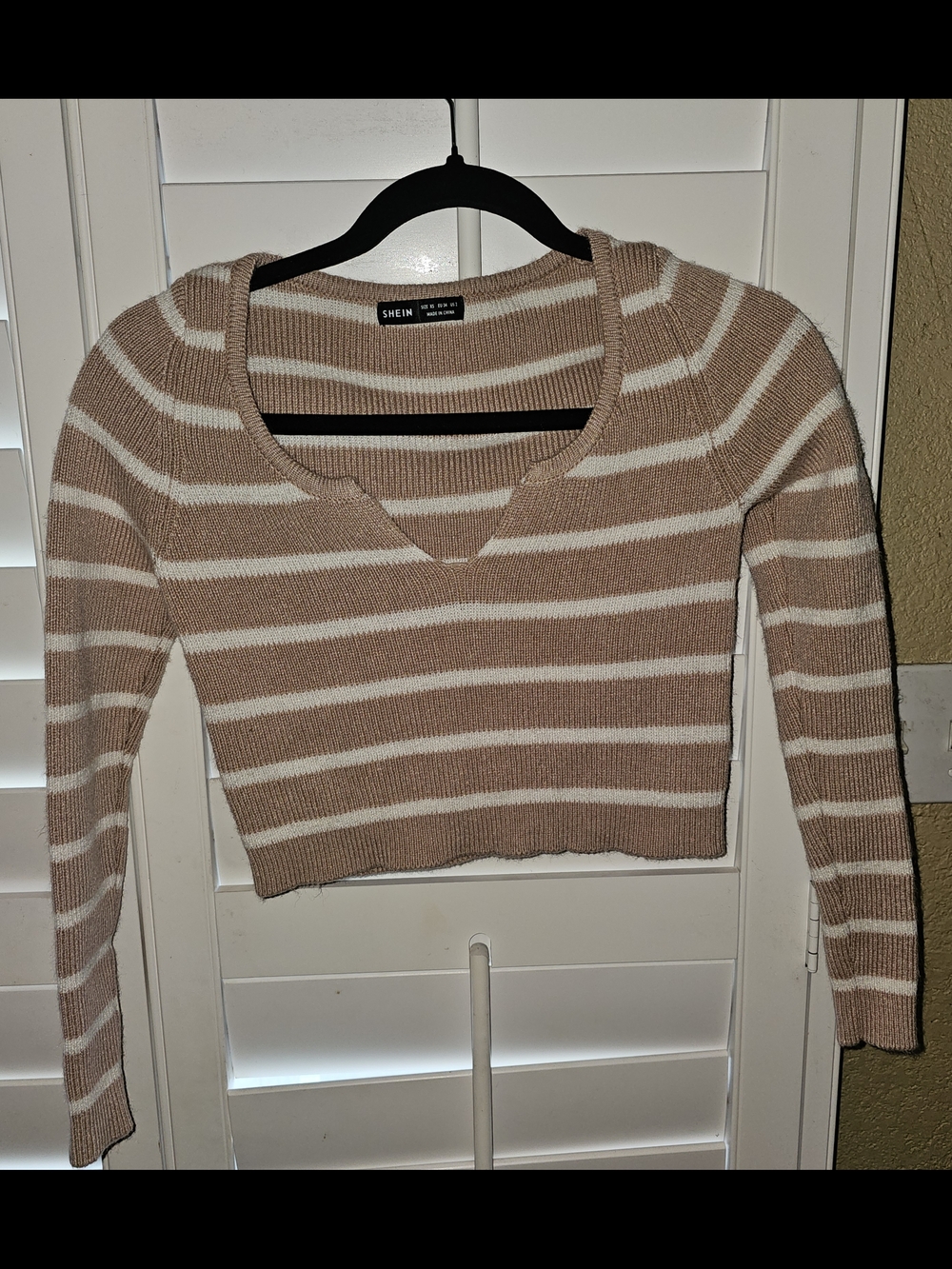 Shein Cropped Striped Sweater XS Beige White Long Sleeve Knit Top